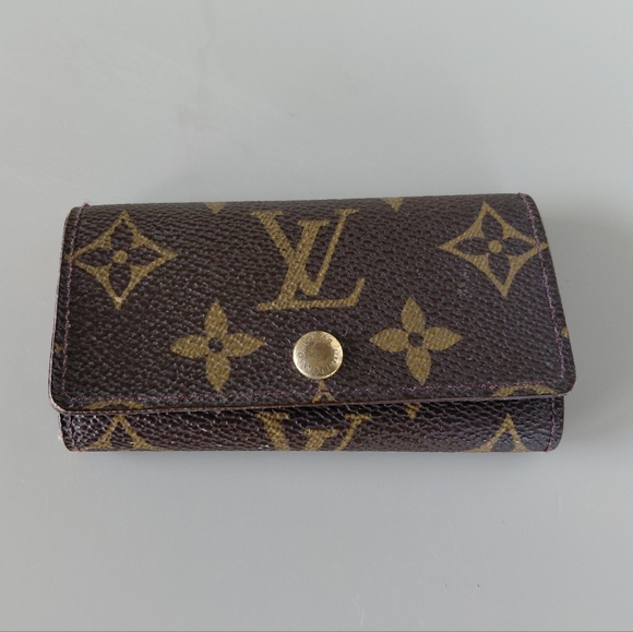 Louis Vuitton Brown and Gold Monogram Key Case - Picture 1 of 9